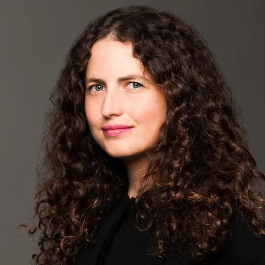 Eva Garber, Agent in  - Compass