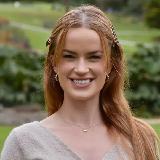 Annikka Scallan, Agent in  - Compass