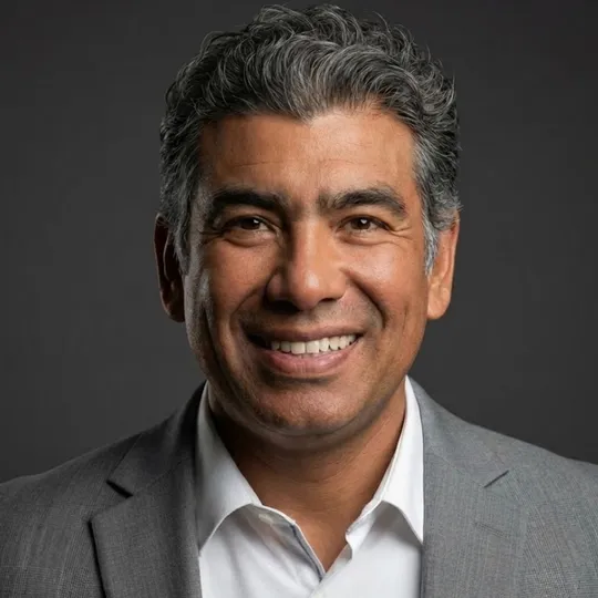 Santiago Valdez, Agent in  - Compass