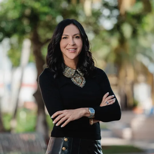 Jessica Edenbaum, Agent in  - Compass