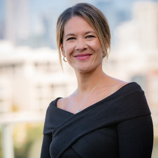 Dunja Green, Agent in  - Compass