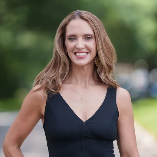 Liz Tardo, Agent in  - Compass