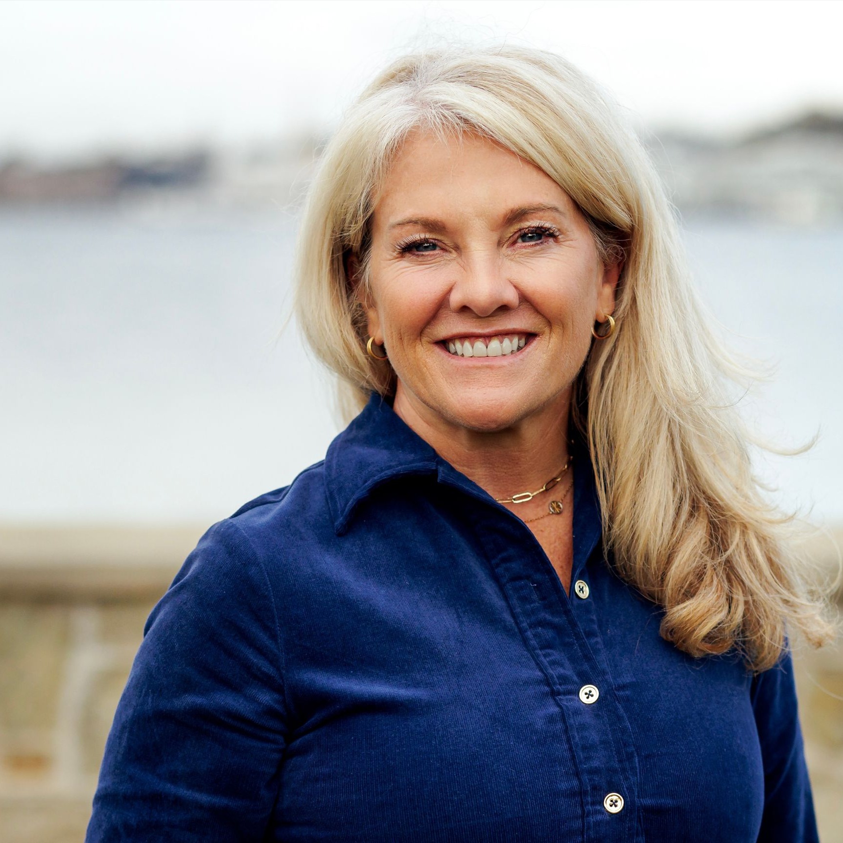 Headshot of Courtney van Beuren