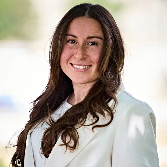 Celina Saffioti, Agent in  - Compass