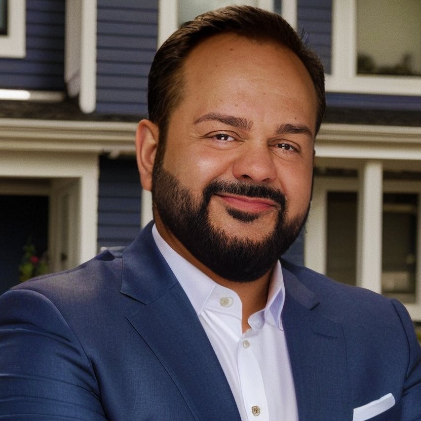 Headshot of Hooman Morvarid