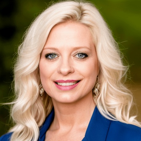 Headshot of Misty Woods