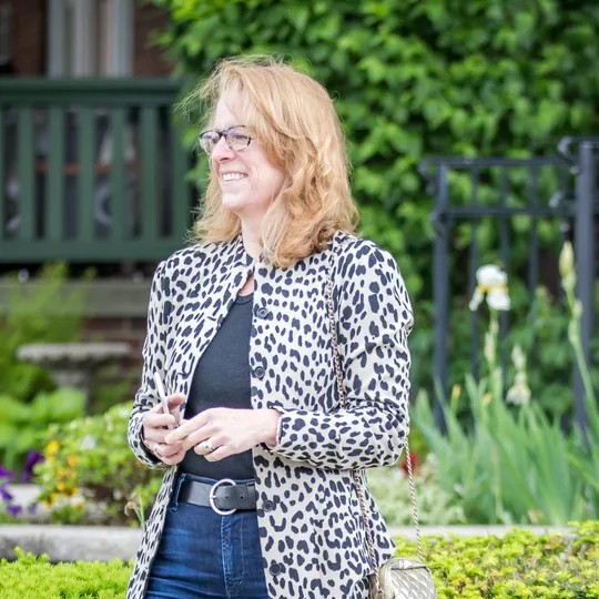 Amy Roach, Agent in  - Compass