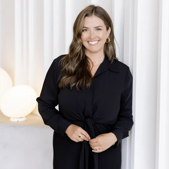 Kendall Savitch, Agent in  - Compass