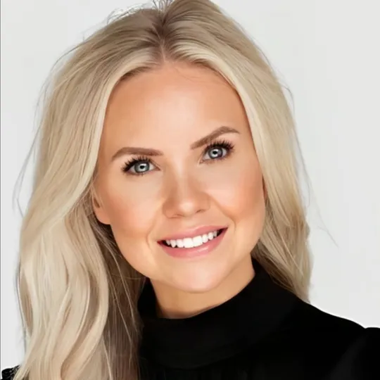Brittni Beard, Agent in  - Compass