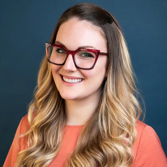 Lindsay Chi, Agent in  - Compass