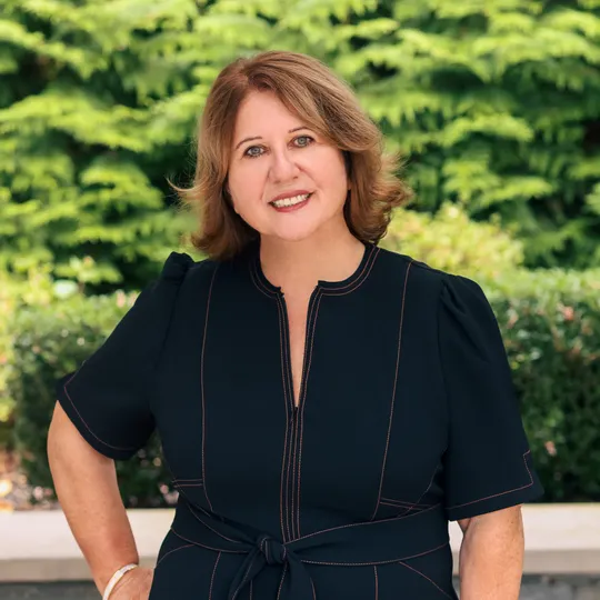 Connie Liappas, Agent in  - Compass