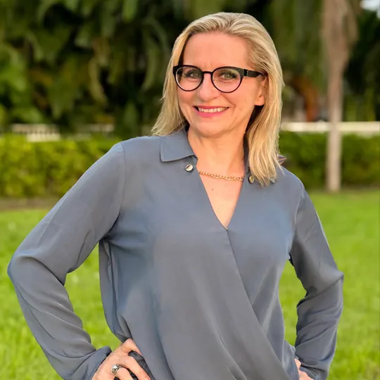 Miriam Novotny PA, Agent in  - Compass