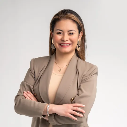 Lucero Mateos, Agent in  - Compass