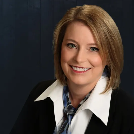 Cynthia Olsen, Agent in  - Compass