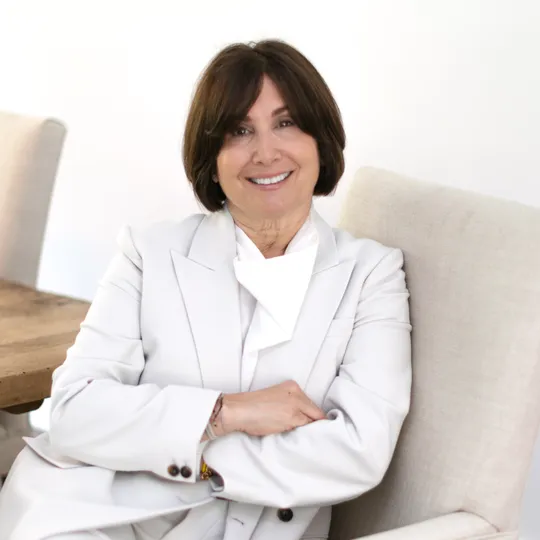 Lynne Nolan, Agent in  - Compass