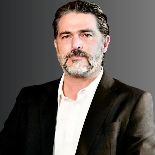 Javier Montemayor, Agent in  - Compass