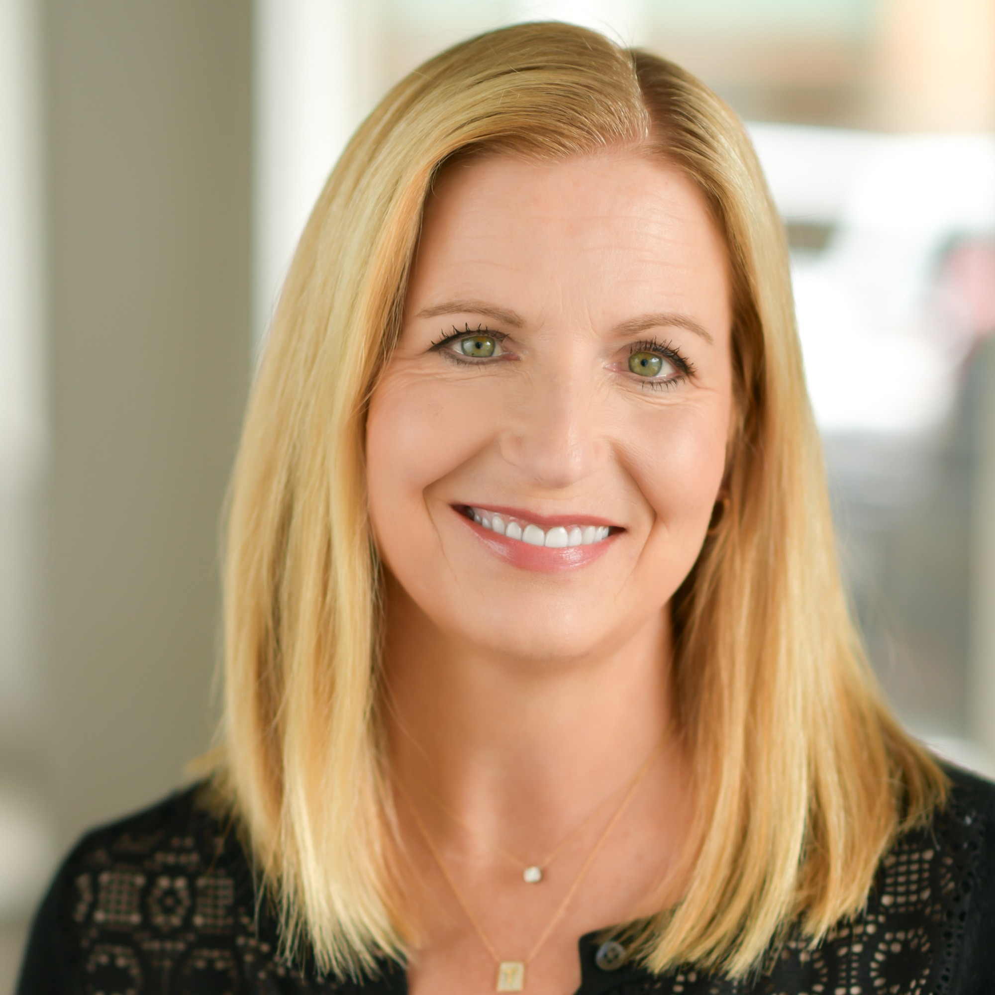 Headshot of Tara Crater