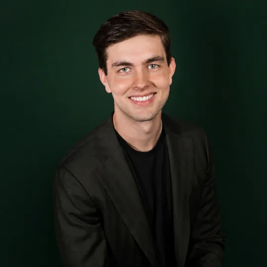 Bo Cooper, Agent in  - Compass