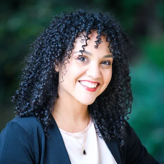 Simone Koga, Agent in  - Compass