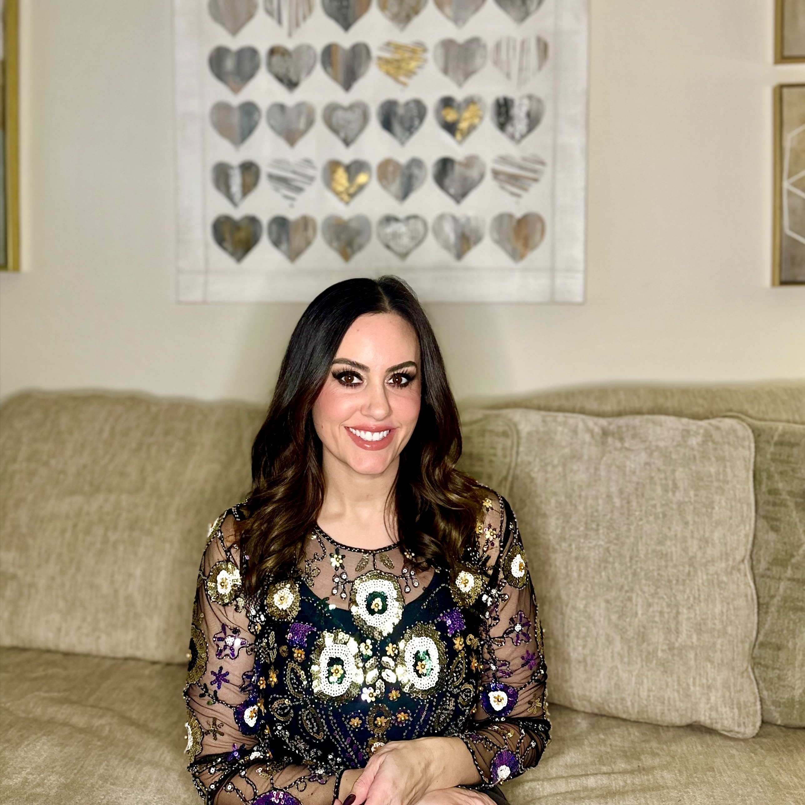 Headshot of Mia Helms