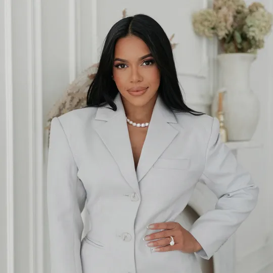 Jatnna Idonije, Agent in  - Compass