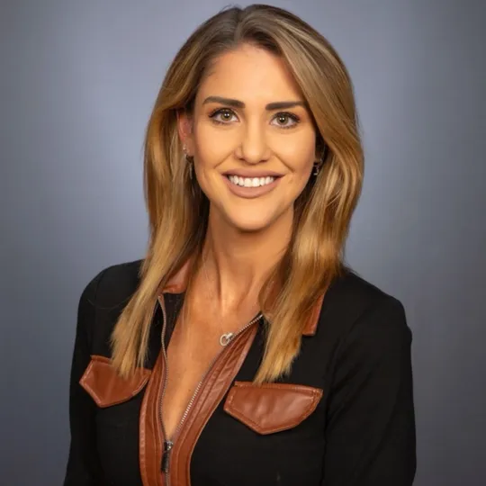 Elizabeth Aucoin, Agent in  - Compass