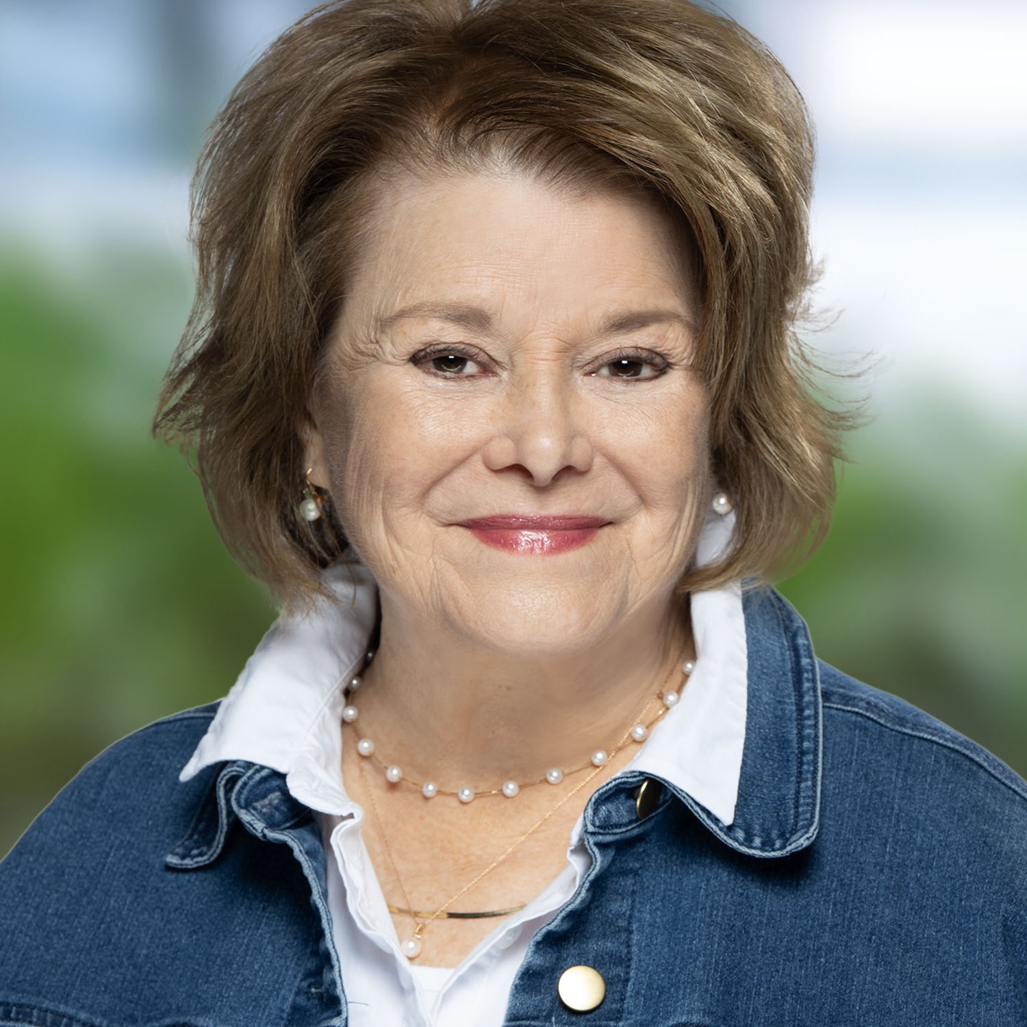 Headshot of Debbie DiCamilla