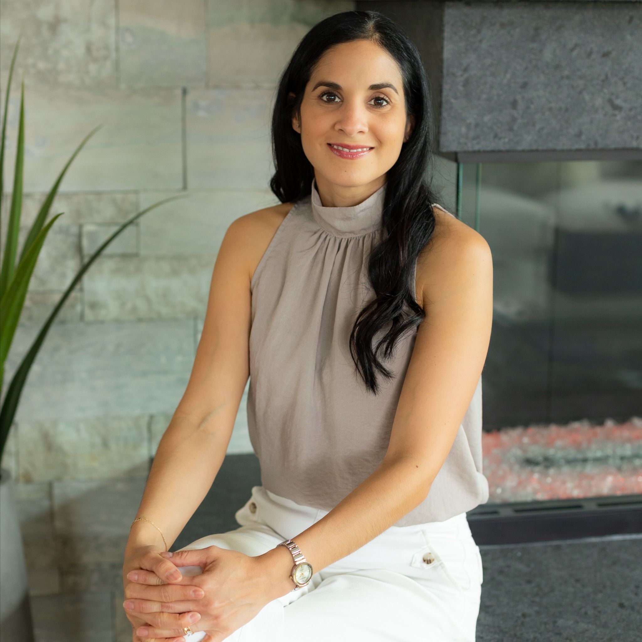 Headshot of Rossana Colman