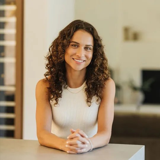 Natalie Klinge, Agent in  - Compass