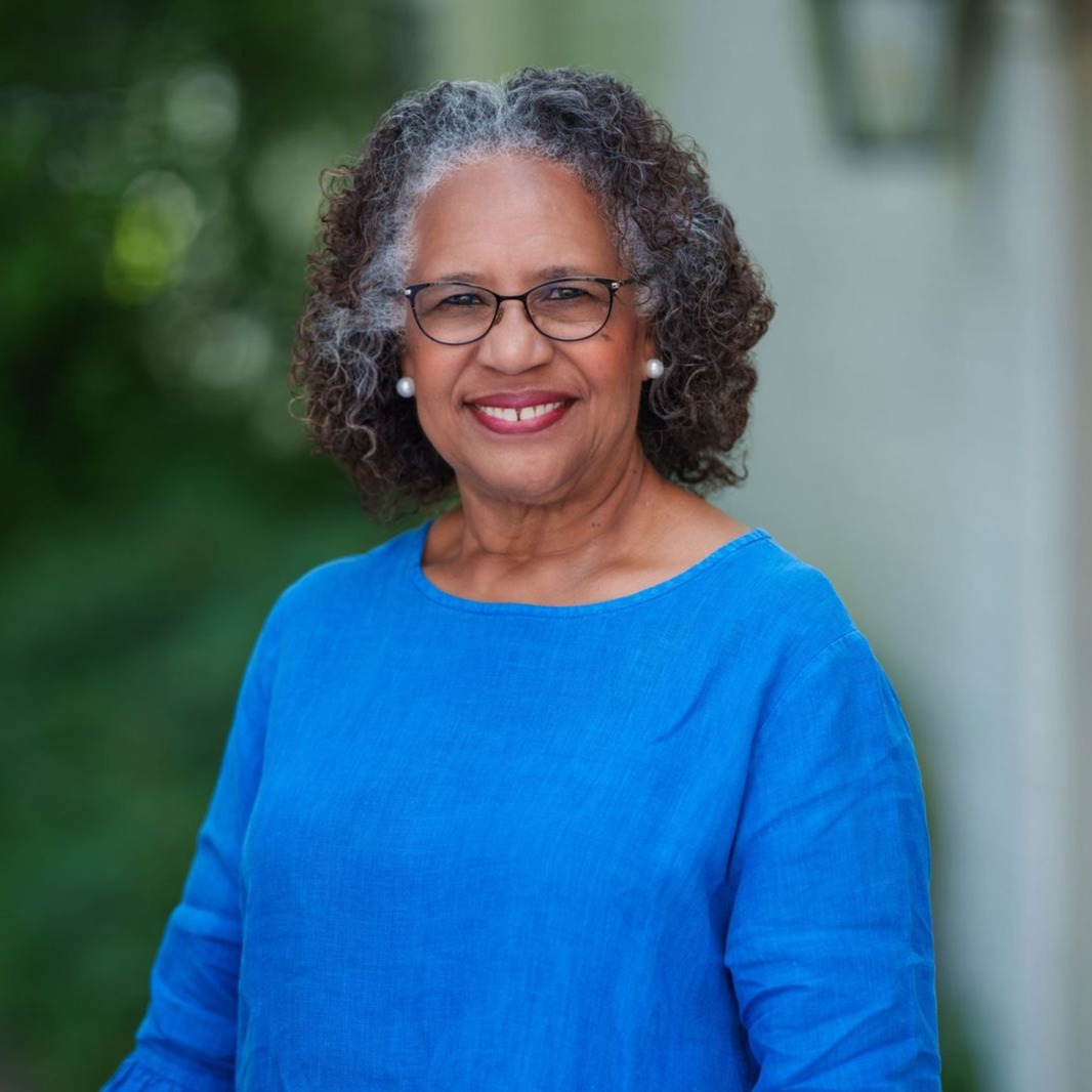 Headshot of Carnie Mitchell