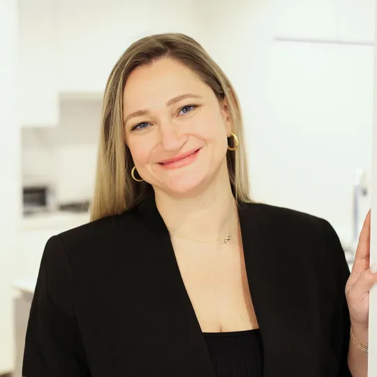 Jacqueline Lee Washington, Agent in  - Compass