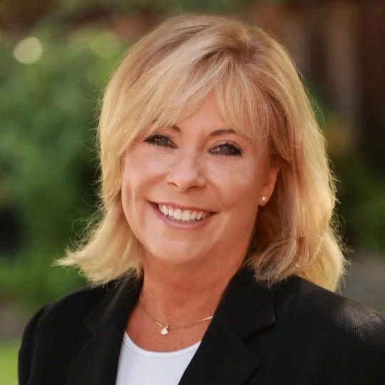 Cindi Kodweis, Agent in  - Compass