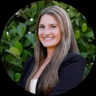 Makayla Lynch, Agent in  - Compass