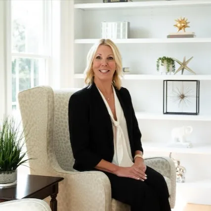 Lori Miller O’Hagan, Agent in  - Compass