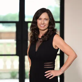 Ingrid Nelson, Agent in  - Compass