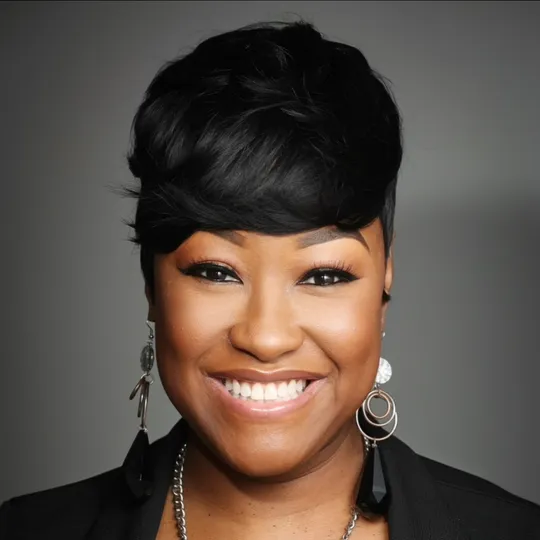 Regina Williams, Agent in  - Compass