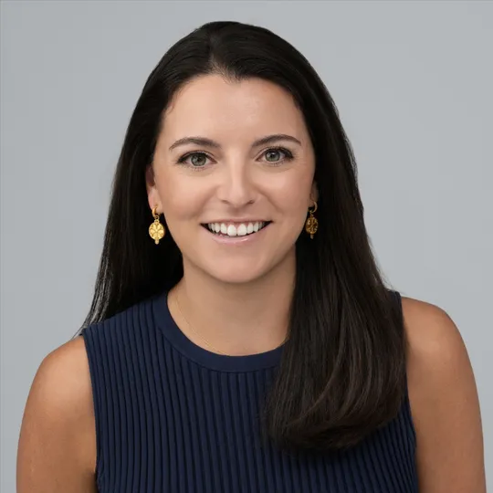 Dina Miller, Agent in  - Compass