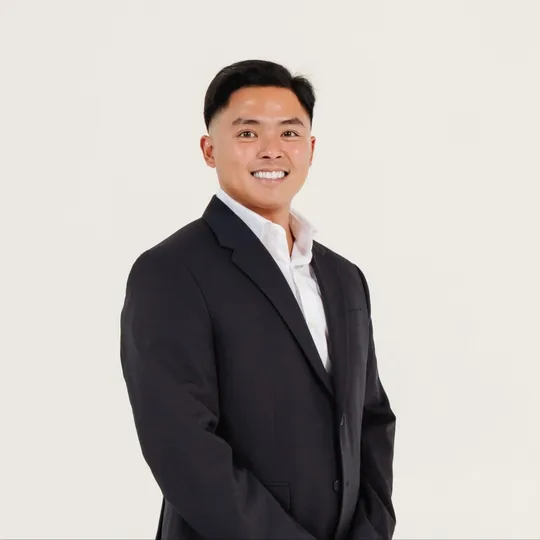 Bruce Barz, Agent in  - Compass