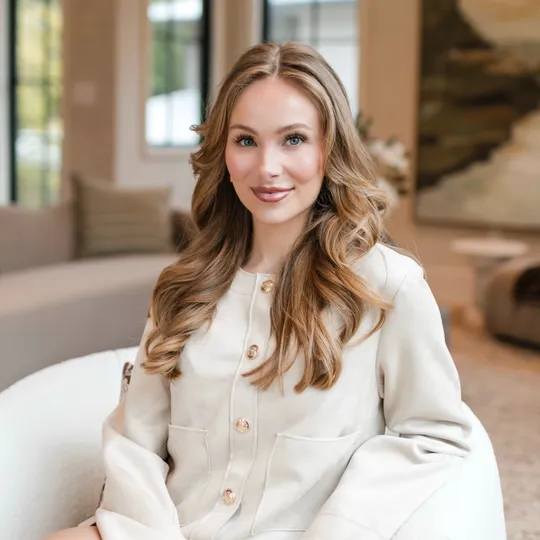 Sarah Jackson, Agent in  - Compass