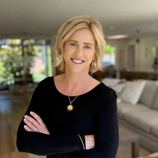 Carly Ferry, Agent in  - Compass