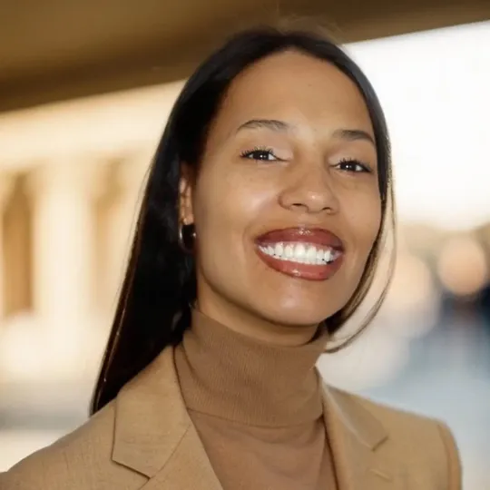 Jennifer Johnson, Agent in  - Compass