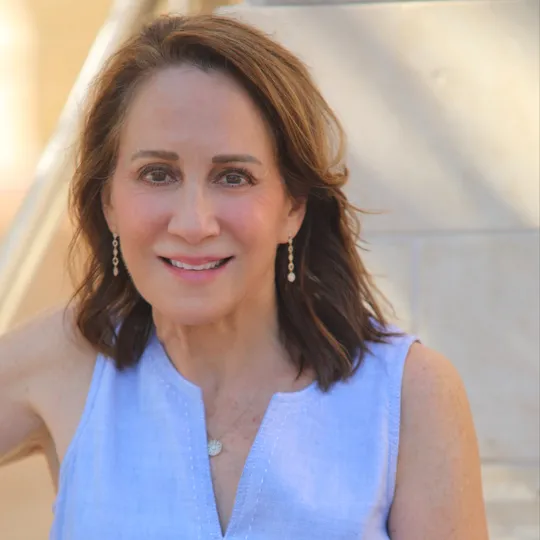 Irene Mochulsky, Agent in  - Compass