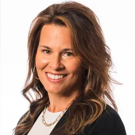 Julia Annibale, Agent in  - Compass