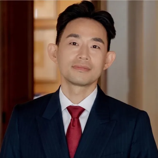Bo Kim, Agent in  - Compass