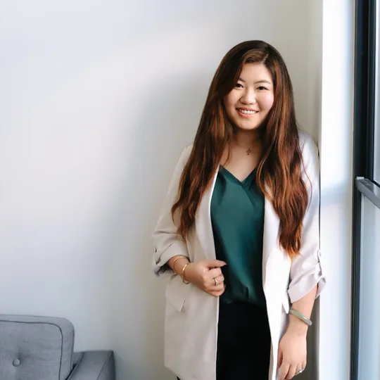 Mona Chen, Agent in  - Compass