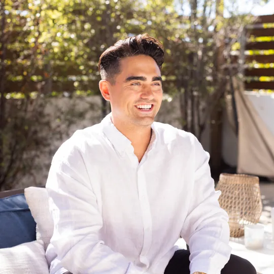 Drake Thompson, Agent in  - Compass