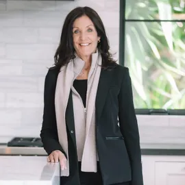 Mary Thomson, Agent in  - Compass