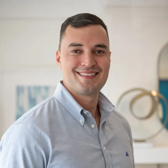 Andres Restrepo, Agent in  - Compass