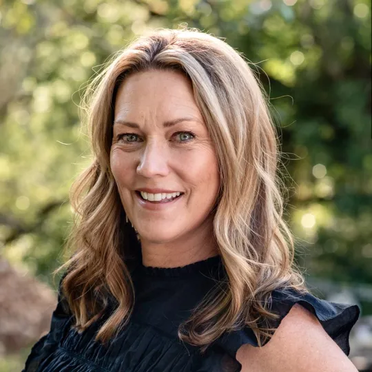 Allison Fraser, Agent in  - Compass