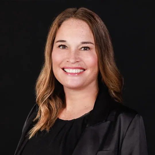 Lauren Carminucci, Agent in  - Compass